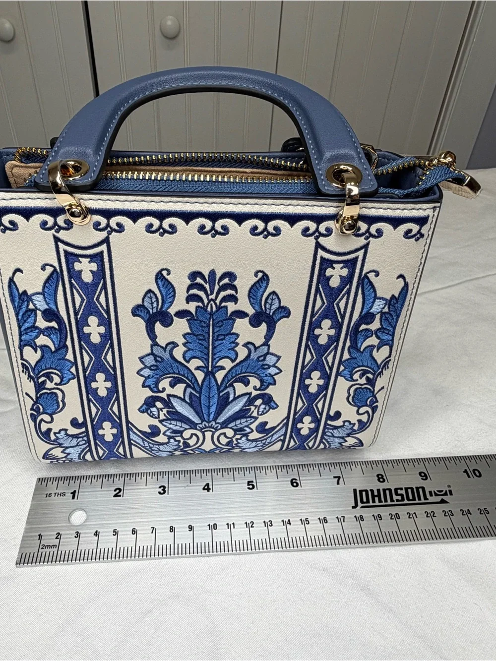 Sino Blue Floral Embroidered Small Leather Top-Handle Women’s Bag. NEW!